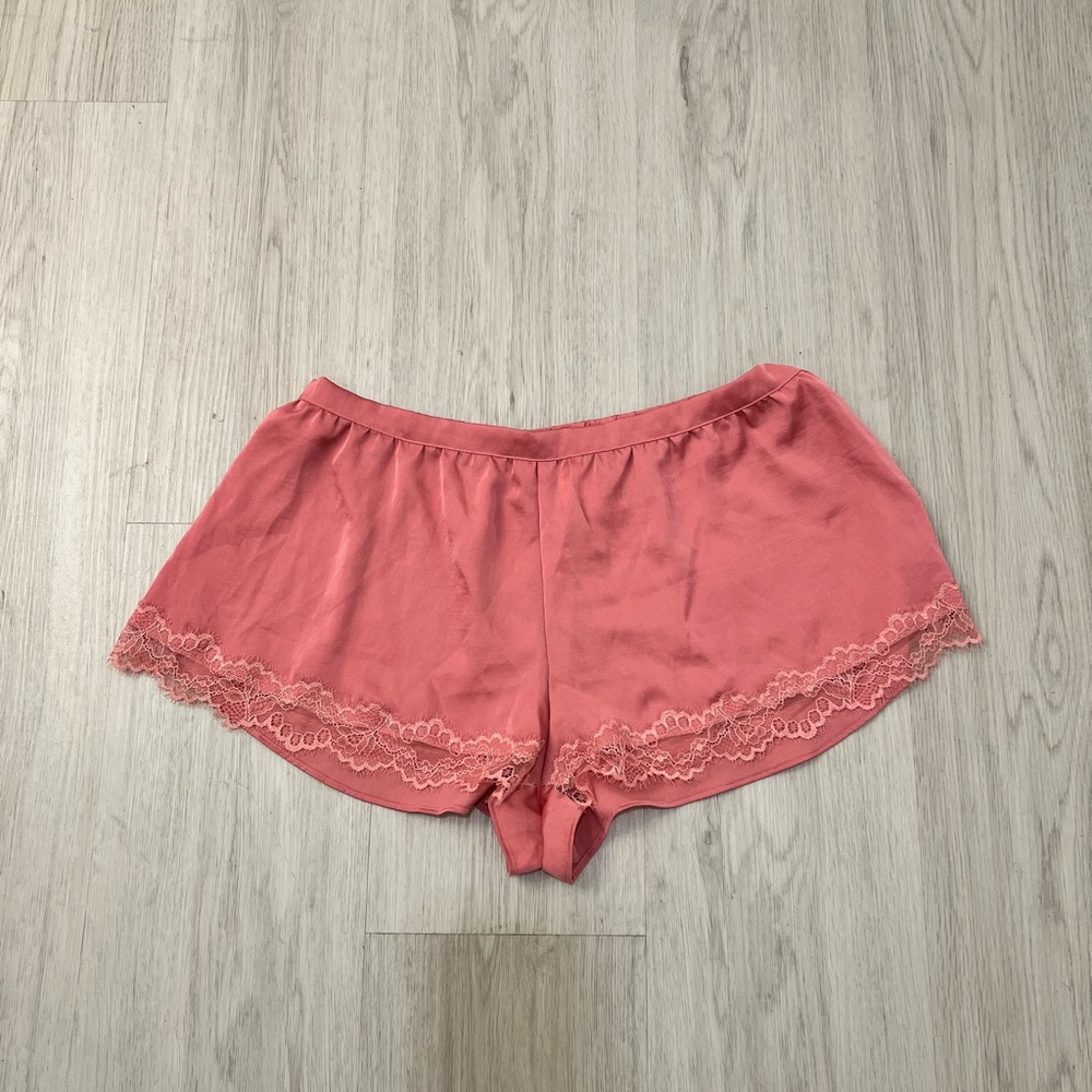 Victoria’s Secret pink sleep short with lace trim and elastic waist band